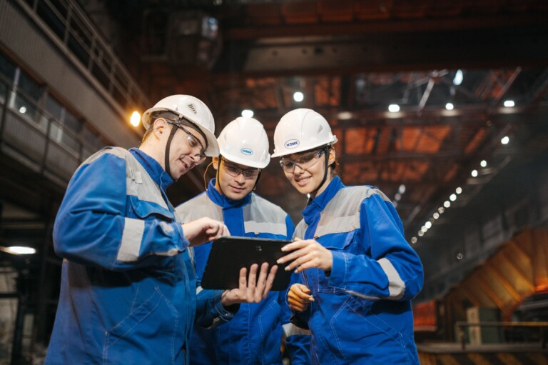 Trabajo en equipo para prevenir incidentes laborales en minería